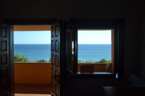 Il Tramonto - appartamento in prima fila, fronte spiaggia con vista mare panoramica - Funtana Meiga